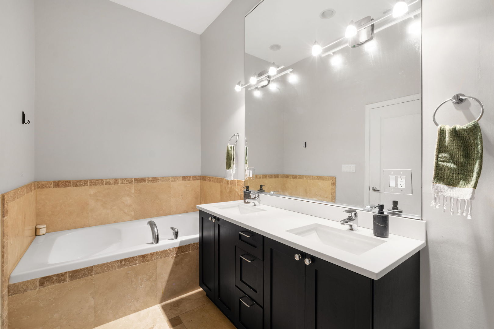 1555 North Wood Street Chicago IL 60622