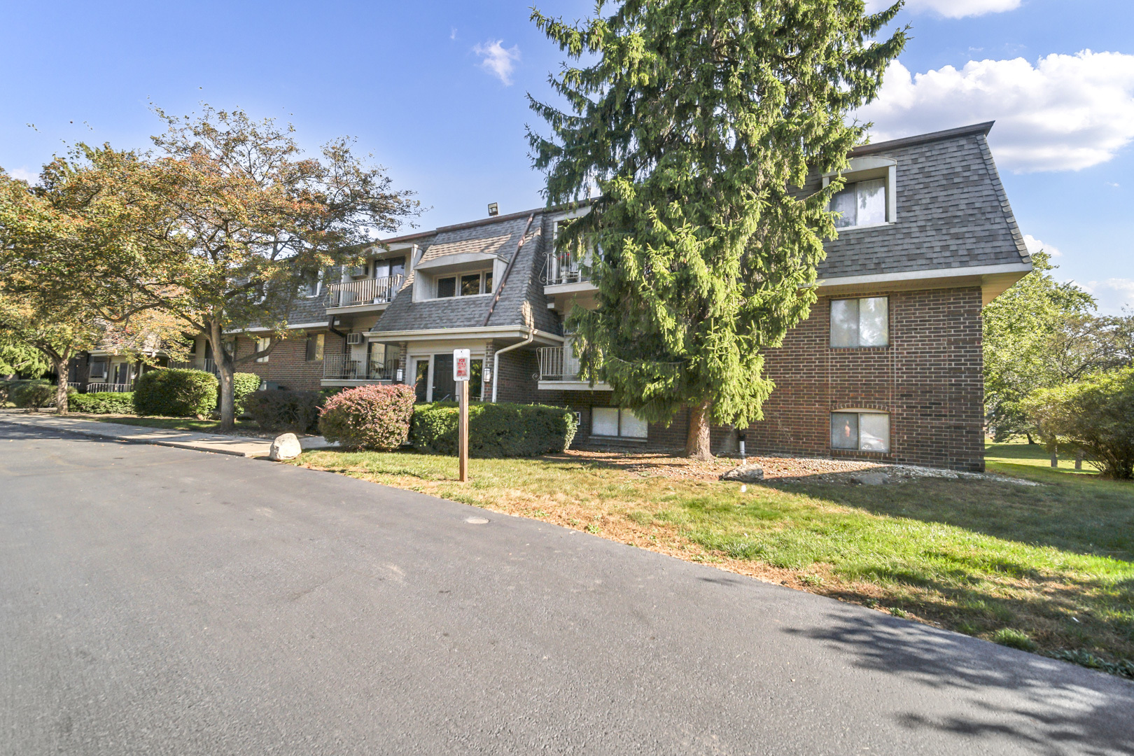 138 East Bailey Road Naperville IL 60565