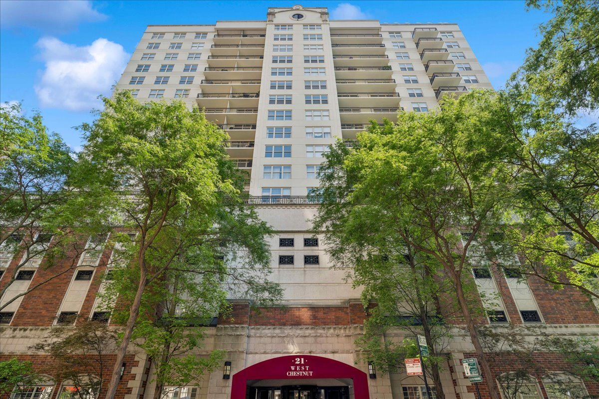 21 West Chestnut Street Chicago IL 60610