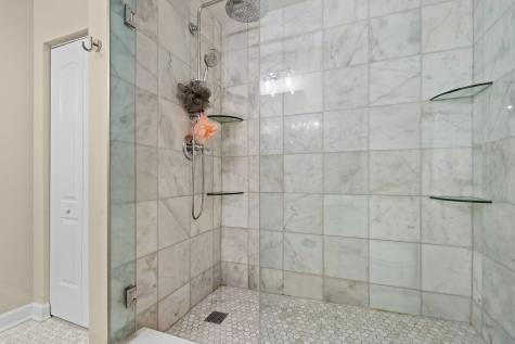 21 West Chestnut Street Chicago IL 60610