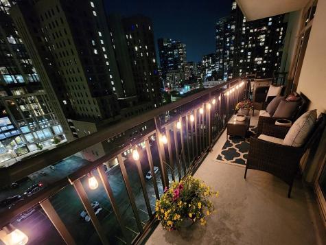 21 West Chestnut Street Chicago IL 60610