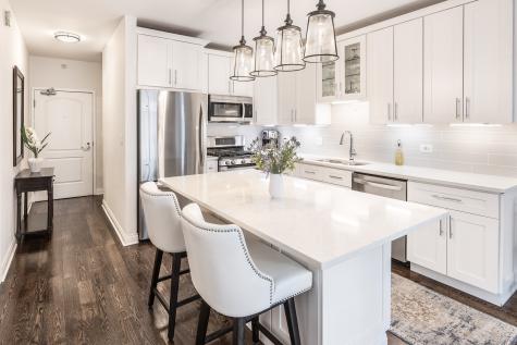 21 West Chestnut Street Chicago IL 60610