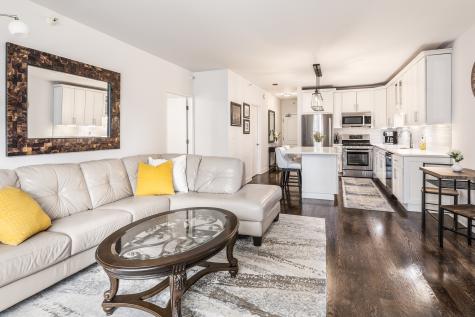 21 West Chestnut Street Chicago IL 60610