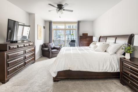 21 West Chestnut Street Chicago IL 60610