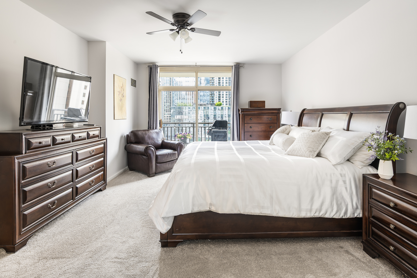 21 West Chestnut Street Chicago IL 60610