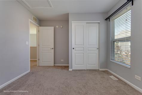 656 Hawley Drive Oswego IL 60543