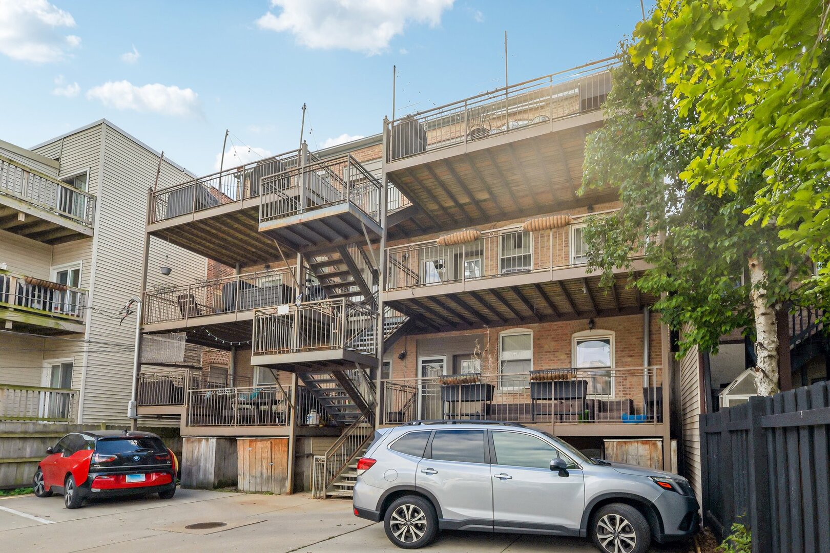 5859 North Glenwood Avenue Chicago IL 60660