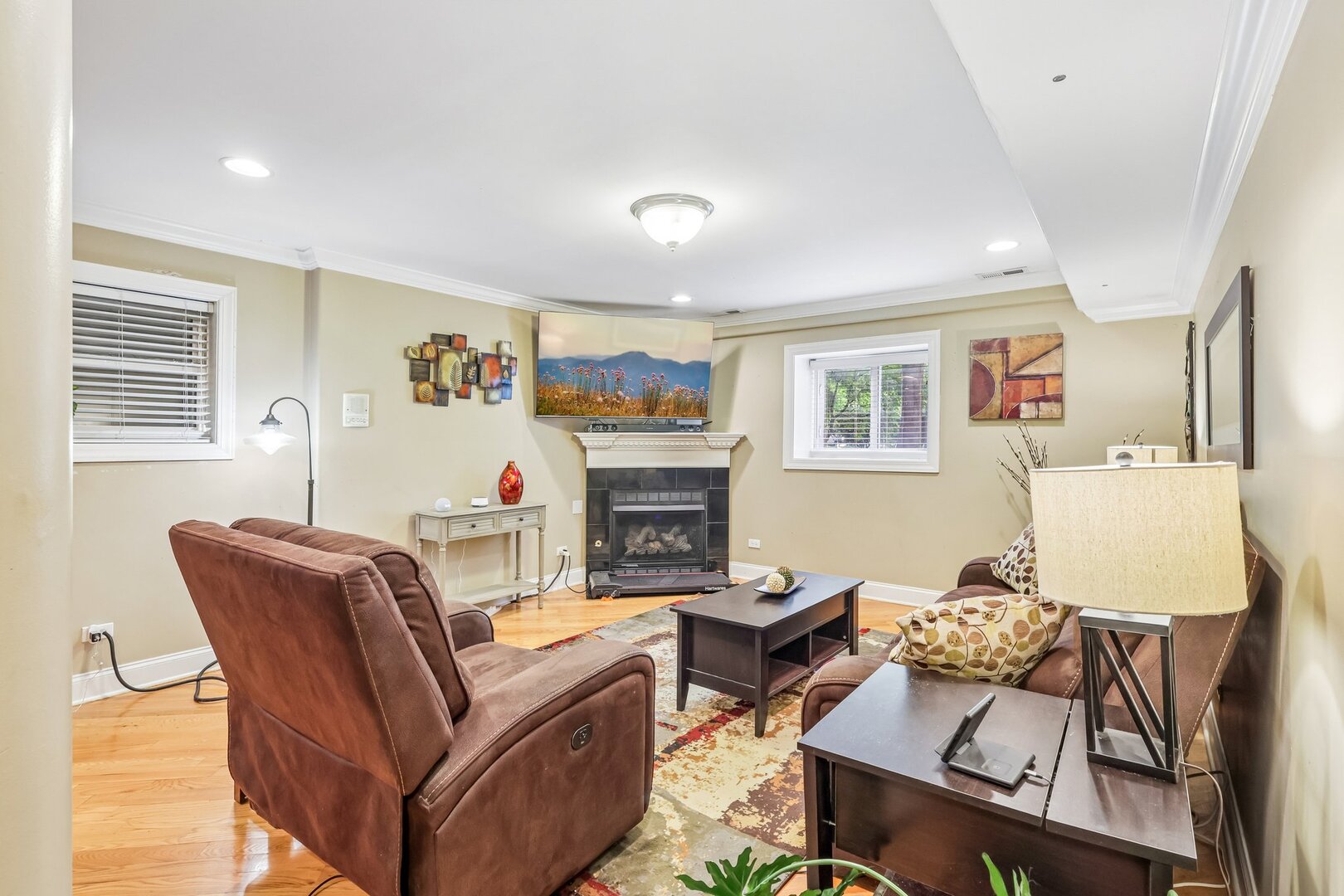 5859 North Glenwood Avenue Chicago IL 60660