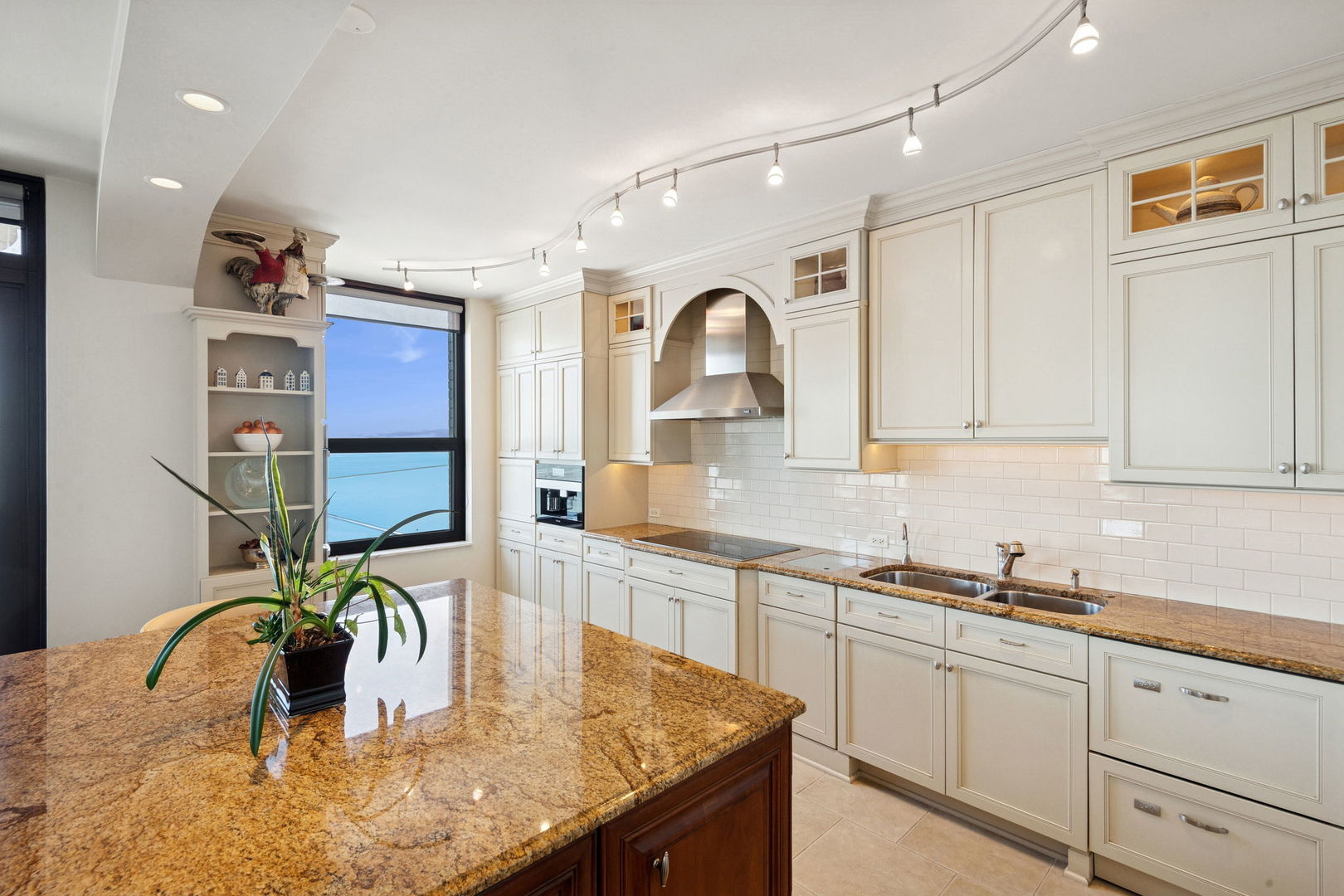 1040 North Lake Shore Drive Chicago IL 60611