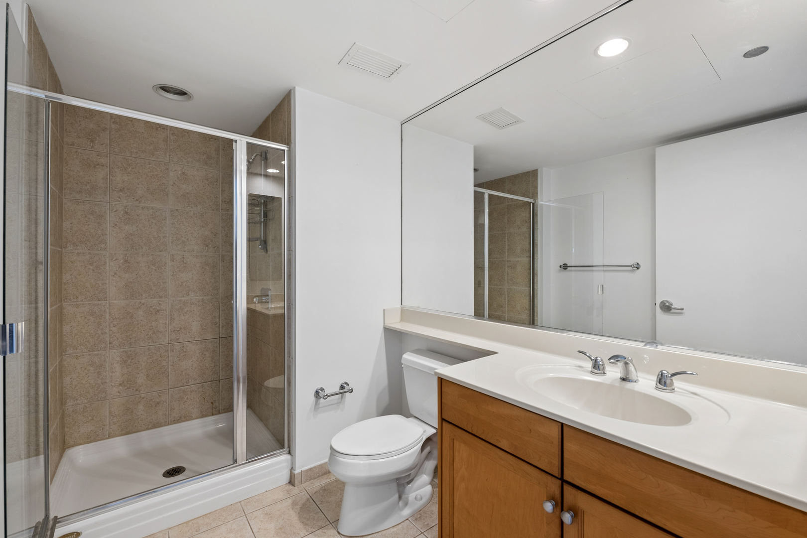 130 North Garland Court Chicago IL 60602