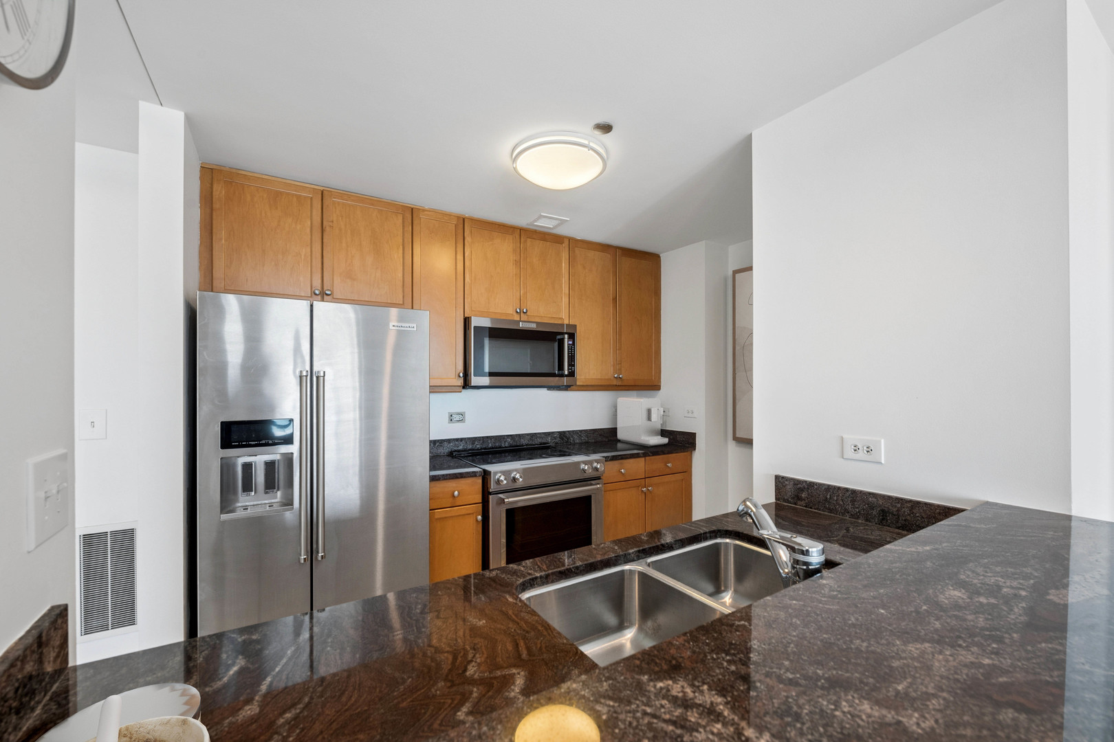 130 North Garland Court Chicago IL 60602