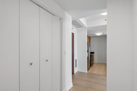 130 North Garland Court Chicago IL 60602