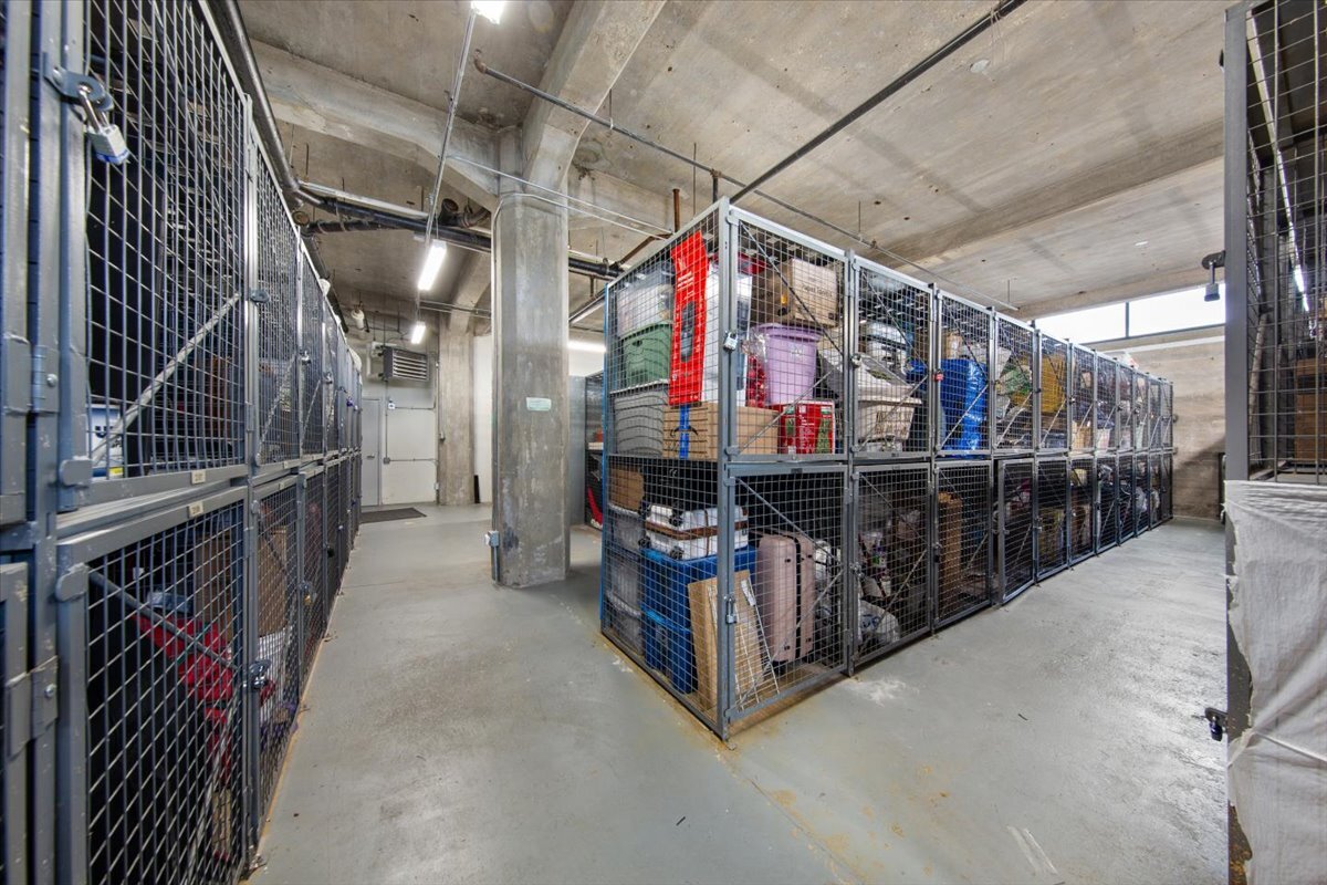 210 South Des Plaines Avenue Chicago IL 60661