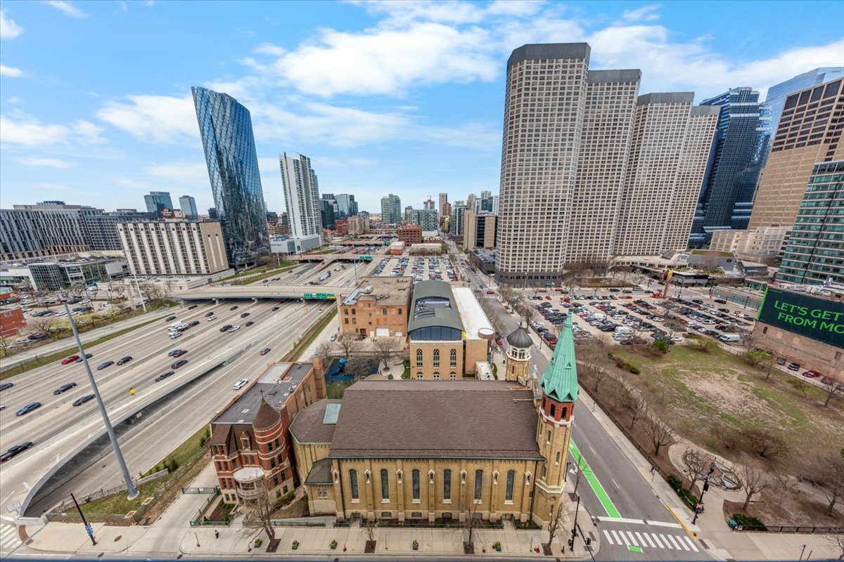 210 South Des Plaines Avenue Chicago IL 60661