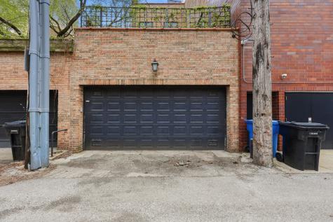 22 East Division Street Chicago IL 60610