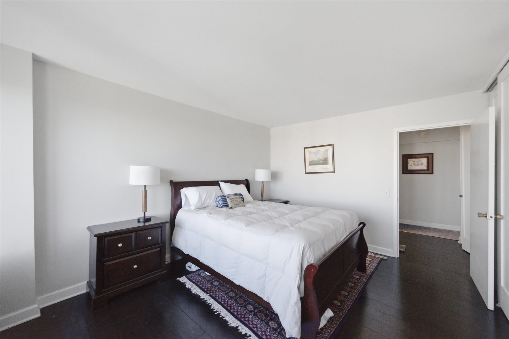 1560 North Sandburg Terrace Chicago IL 60610