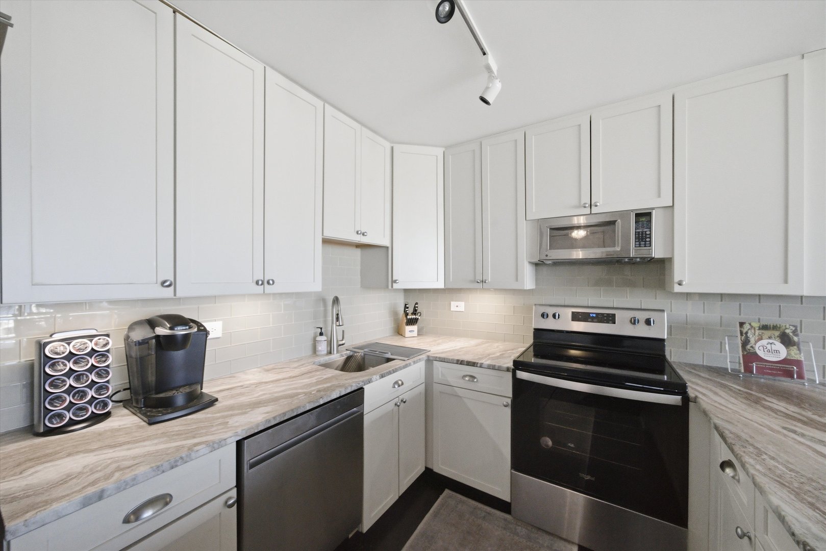 1560 North Sandburg Terrace Chicago IL 60610