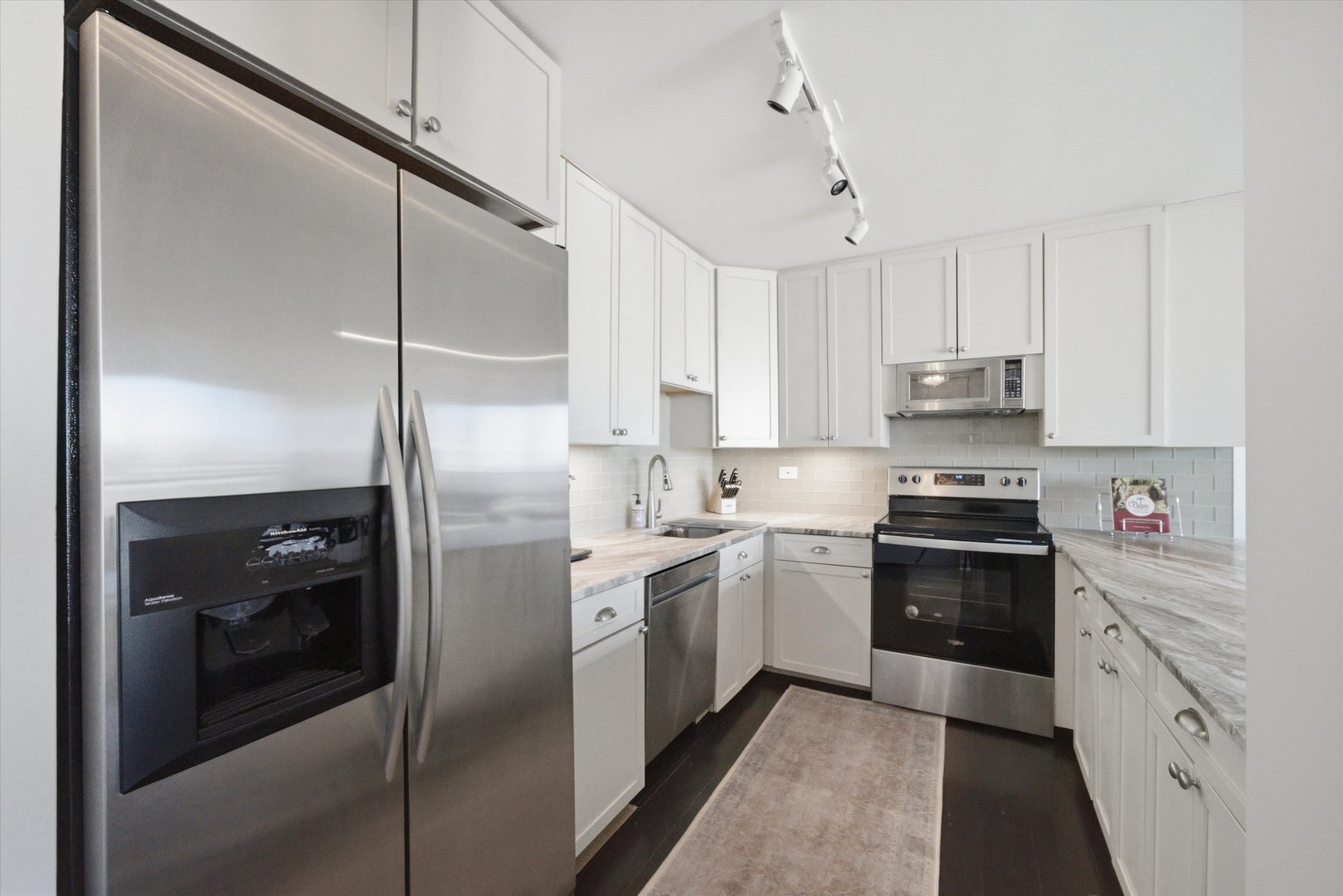 1560 North Sandburg Terrace Chicago IL 60610