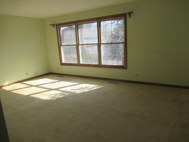 596 Windham Lane Naperville IL 60563