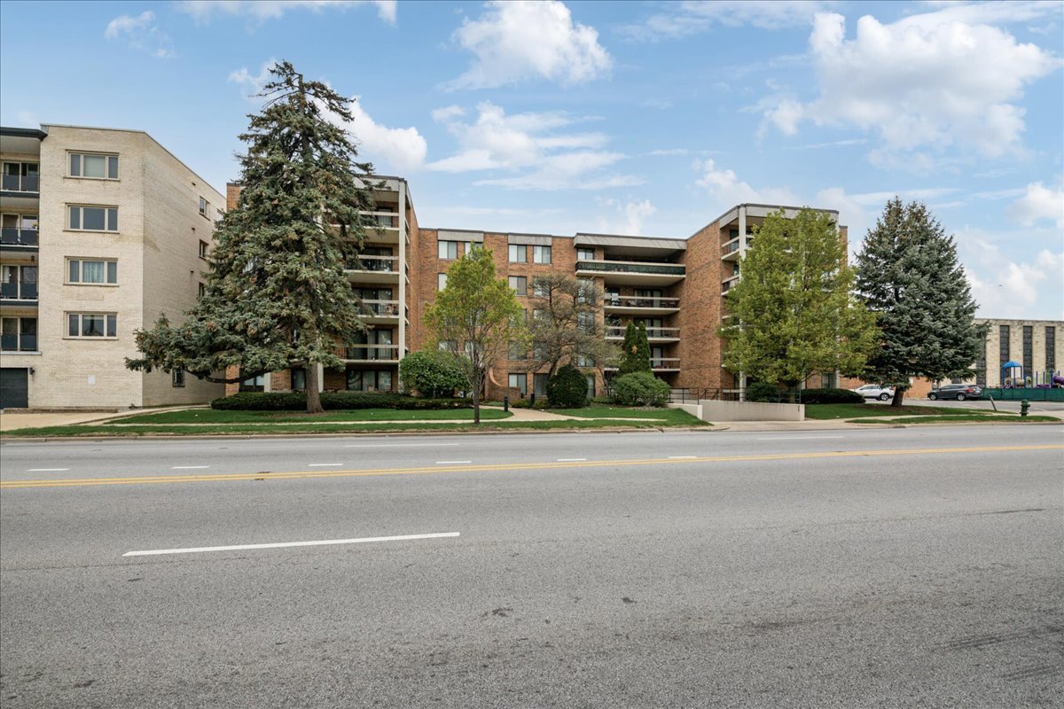 1020 North Harlem Avenue River Forest IL 60305