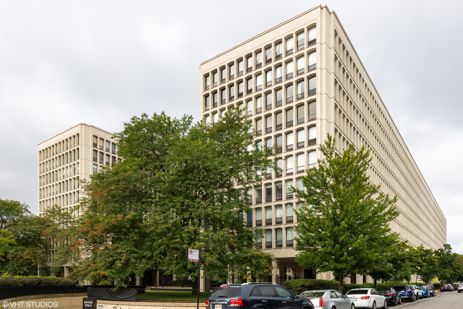 1400 East 55th Place Chicago IL 60637