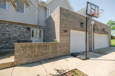 9421 Lindsay Street Orland Hills IL 60487