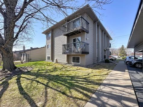 1816 53RD Street Moline IL 61265