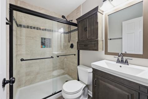 48 Oak Hill Colony Fox Lake IL 60020