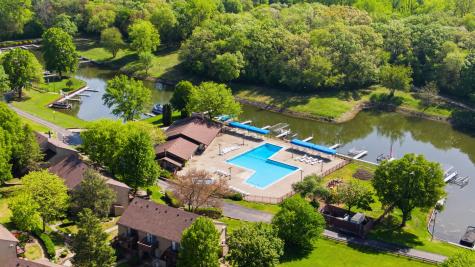 48 Oak Hill Colony Fox Lake IL 60020