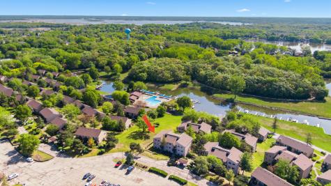 48 Oak Hill Colony Fox Lake IL 60020