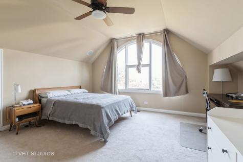 1867 Admiral Court Glenview IL 60026