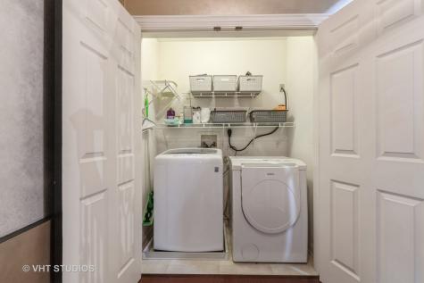 1867 Admiral Court Glenview IL 60026