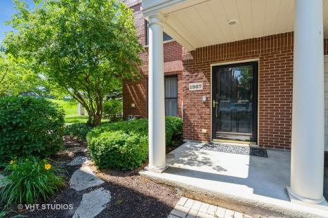 1867 Admiral Court Glenview IL 60026