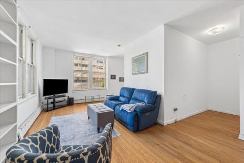 5555 North Sheridan Road Chicago IL 60640