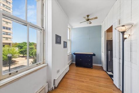5555 North Sheridan Road Chicago IL 60640