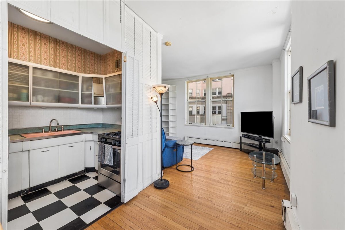 5555 North Sheridan Road Chicago IL 60640