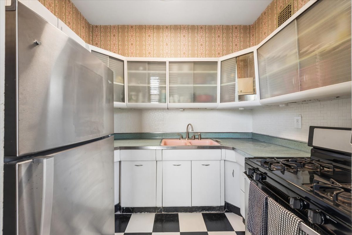5555 North Sheridan Road Chicago IL 60640