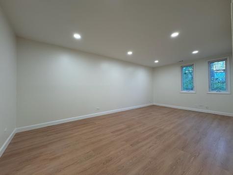 1525 Sander Court Wheeling IL 60090