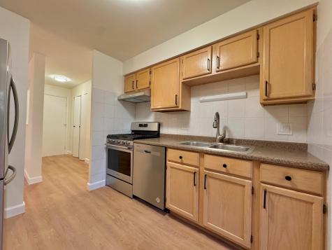 1525 Sander Court Wheeling IL 60090