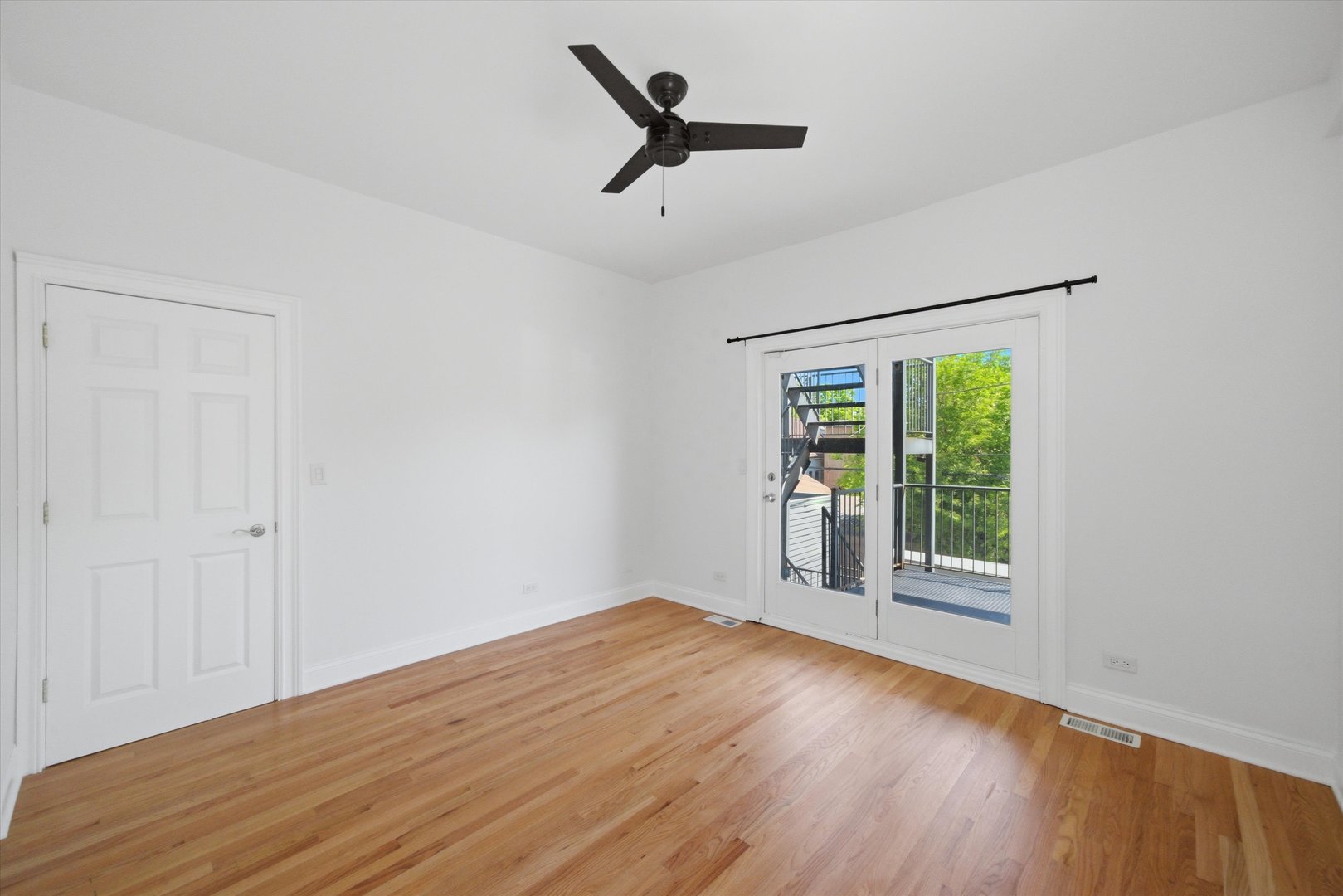 1229 North Campbell Avenue Chicago IL 60622