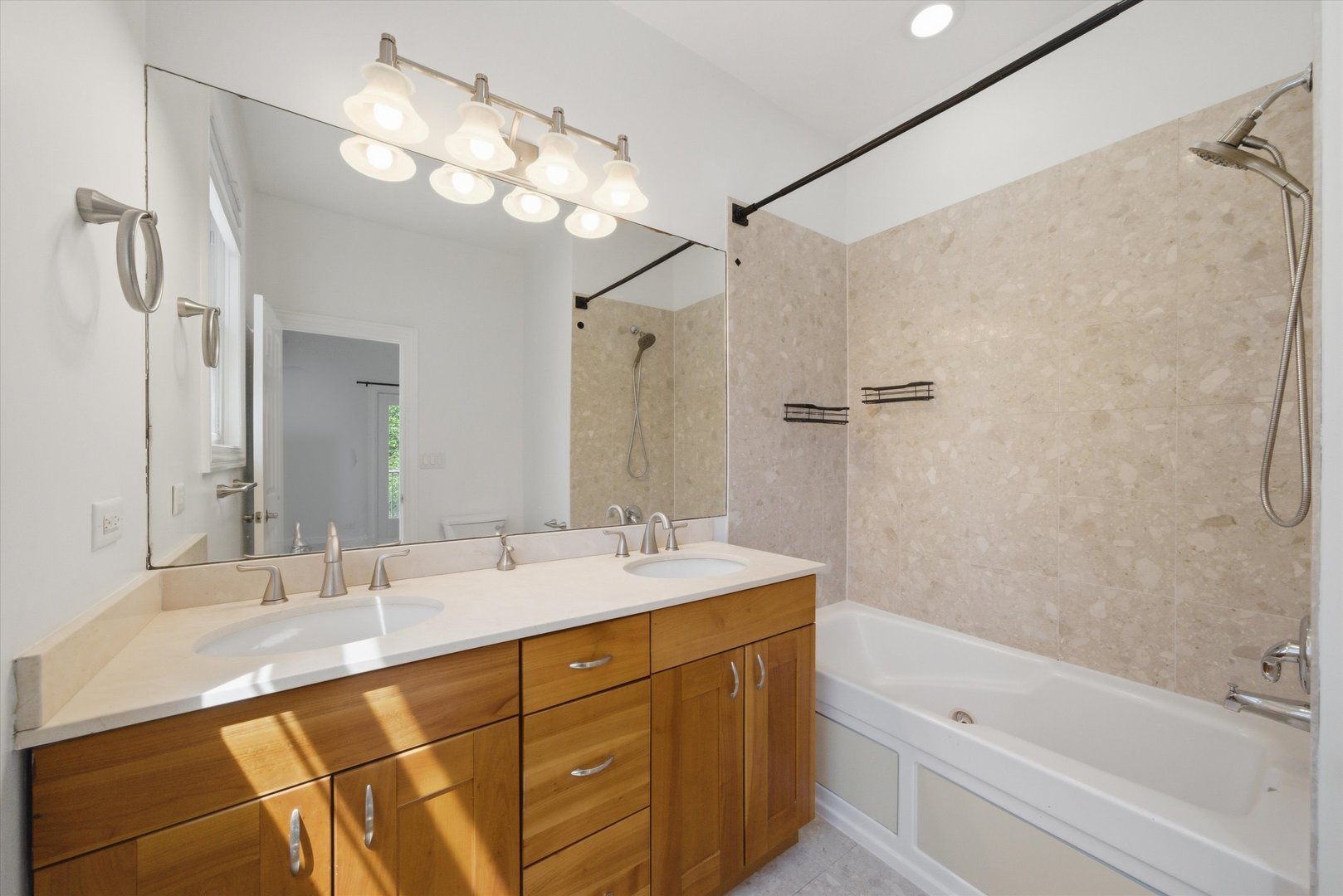 1229 North Campbell Avenue Chicago IL 60622
