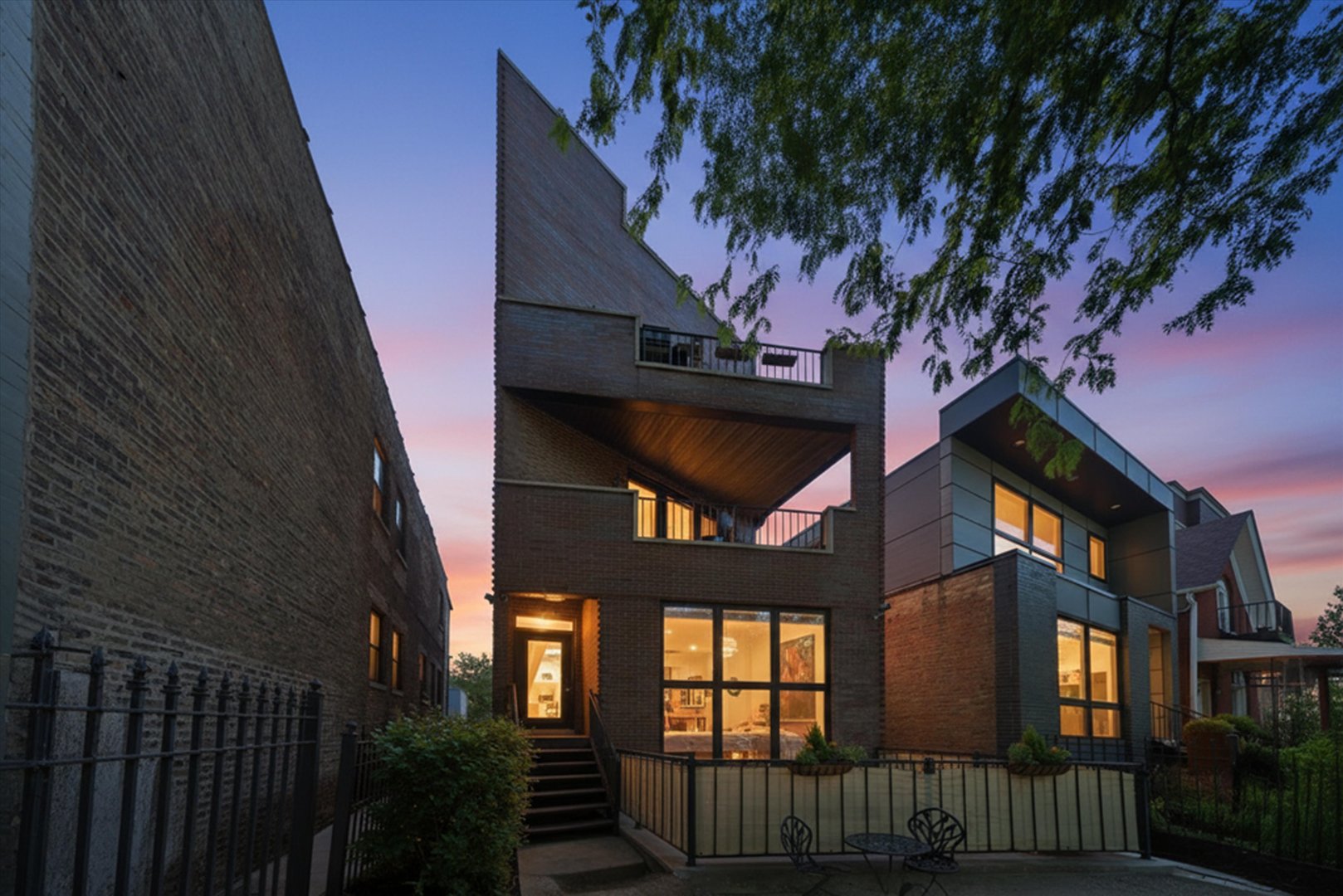 1229 North Campbell Avenue Chicago IL 60622