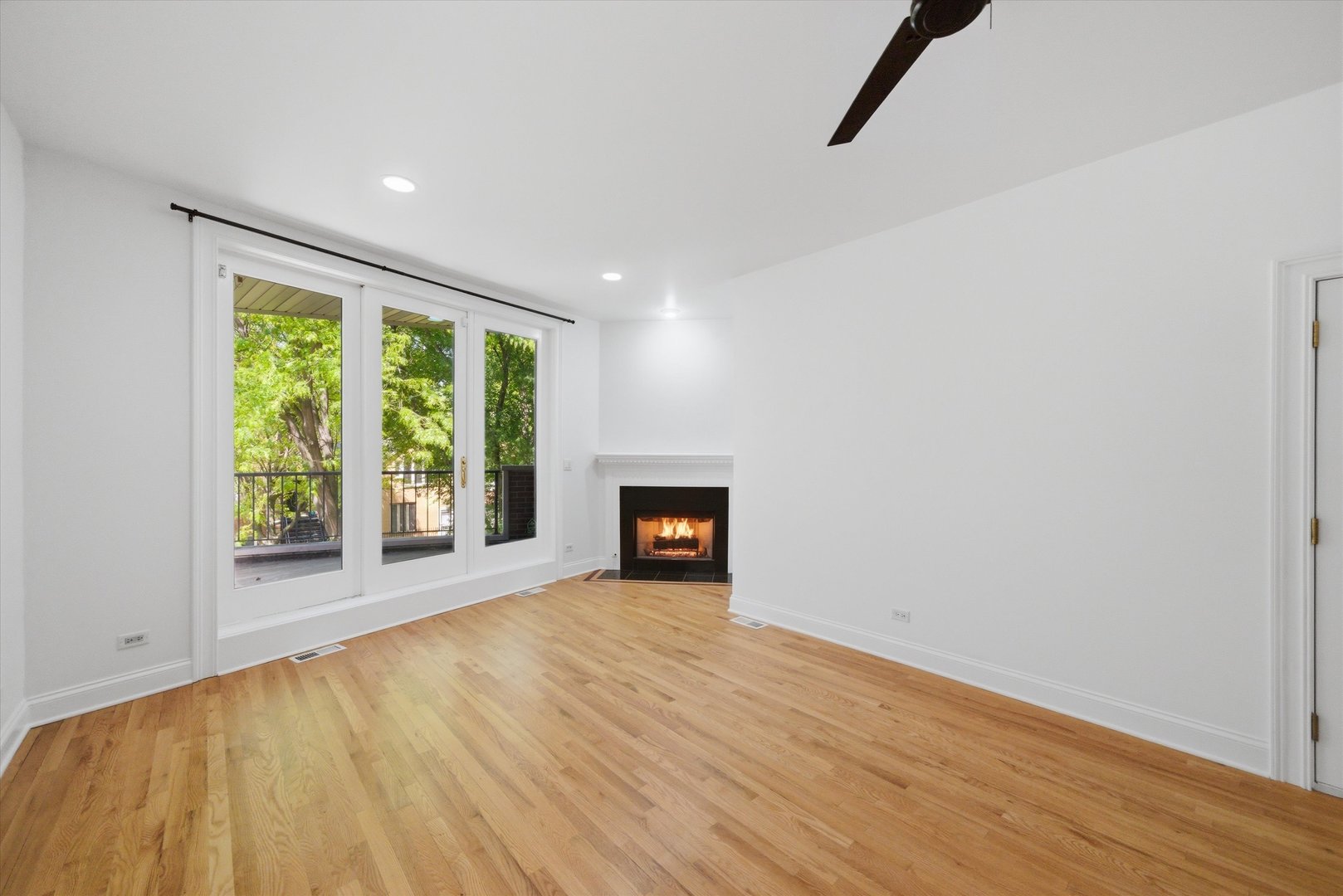 1229 North Campbell Avenue Chicago IL 60622