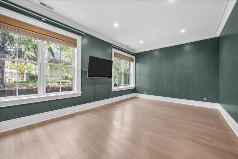 727 North Mckinley Road Lake Forest IL 60045