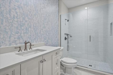 727 North Mckinley Road Lake Forest IL 60045