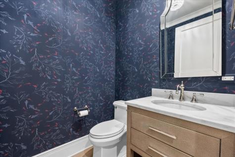 727 North Mckinley Road Lake Forest IL 60045