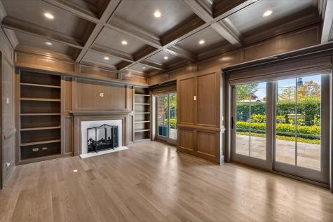 727 North Mckinley Road Lake Forest IL 60045