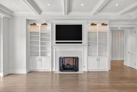 727 North Mckinley Road Lake Forest IL 60045