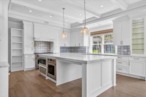 727 North Mckinley Road Lake Forest IL 60045