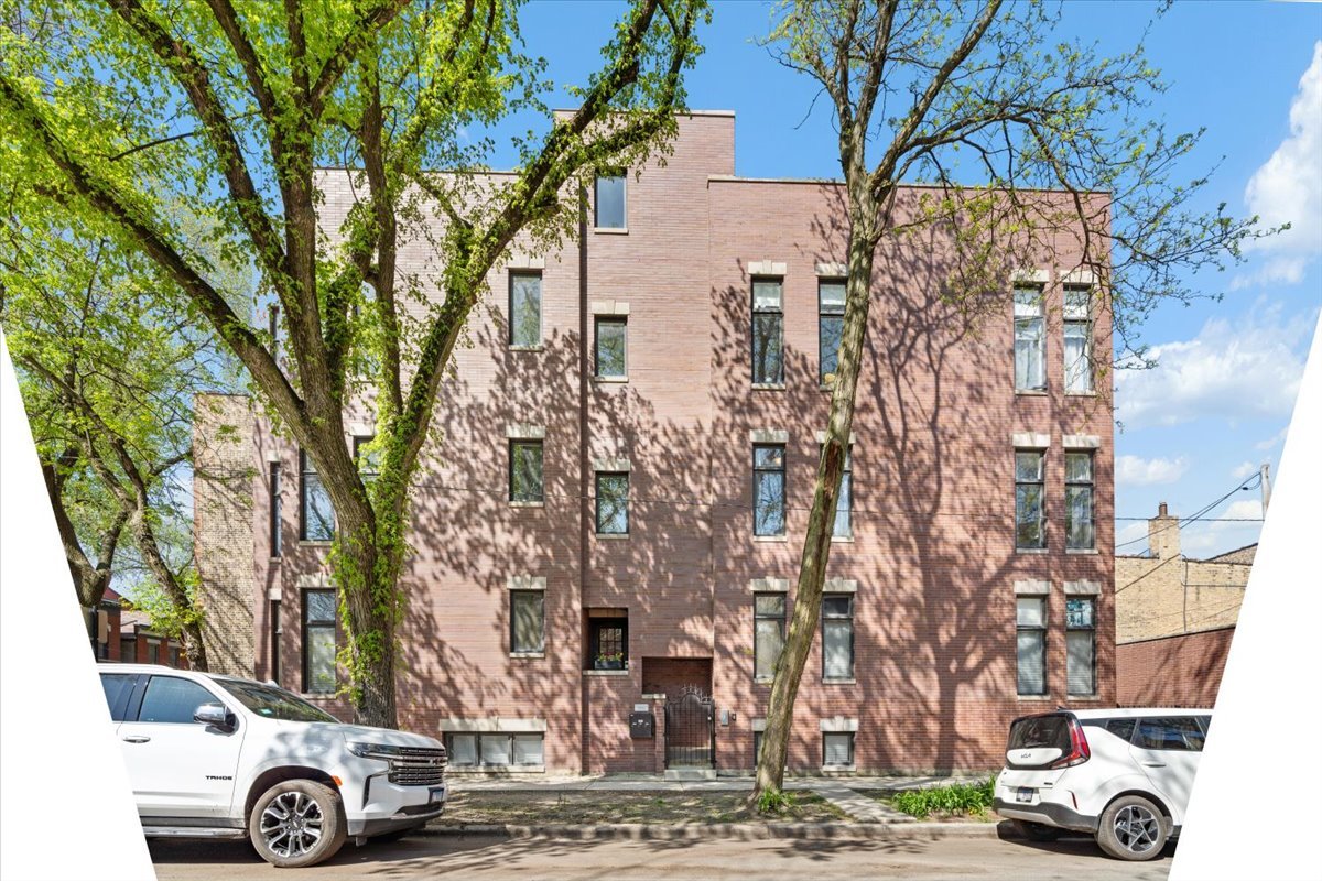 1934 West Thomas Street Chicago IL 60622